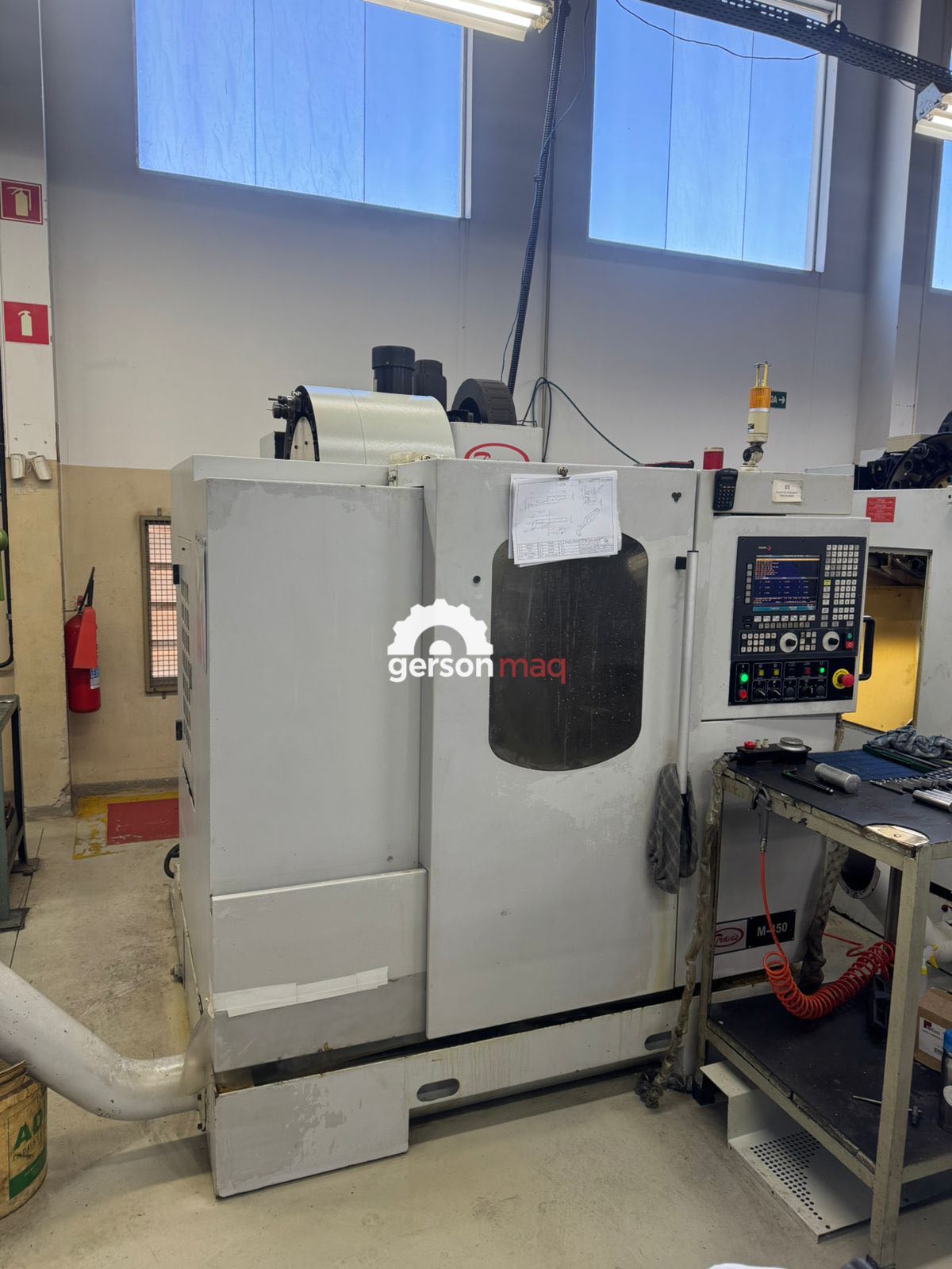 CENTRO DE USINAGEM TRAVIS M450 ANO 2017 - GUIAS LINEARES - 12 MIL RPM